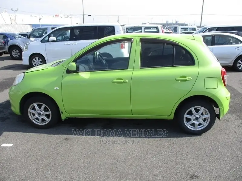 Nissan March 2011 Green