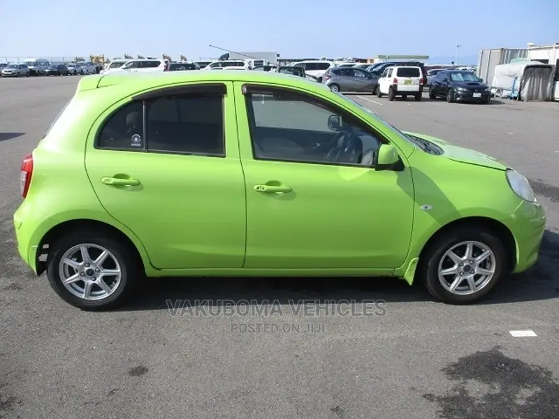Nissan March 2011 Green