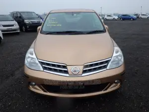 Nissan Tiida 2009 Orange