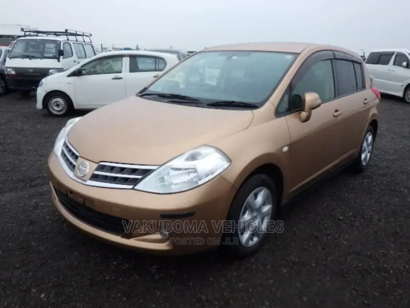 Nissan Tiida 2009 Orange