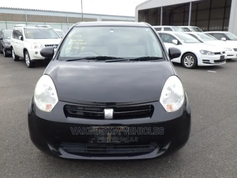 Toyota Passo 2011 Black