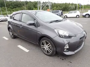Toyota Aqua 2012 Gray