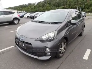 Toyota Aqua 2012 Gray