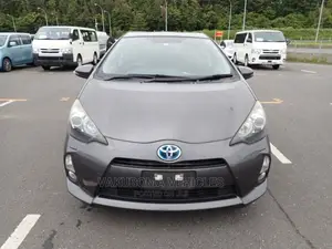 Toyota Aqua 2012 Gray