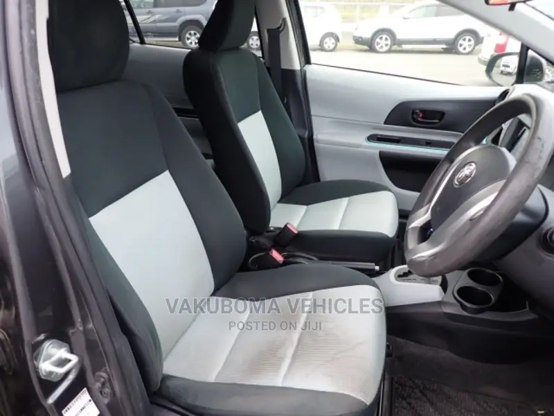 Toyota Aqua 2012 Gray
