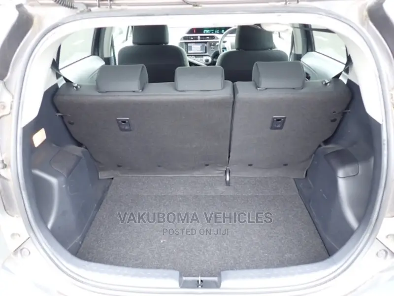 Toyota Aqua 2012 Gray