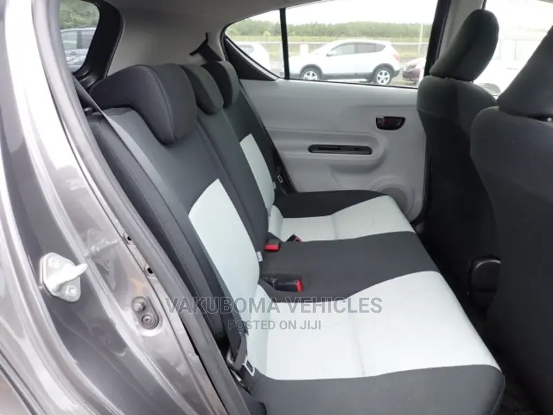 Toyota Aqua 2012 Gray
