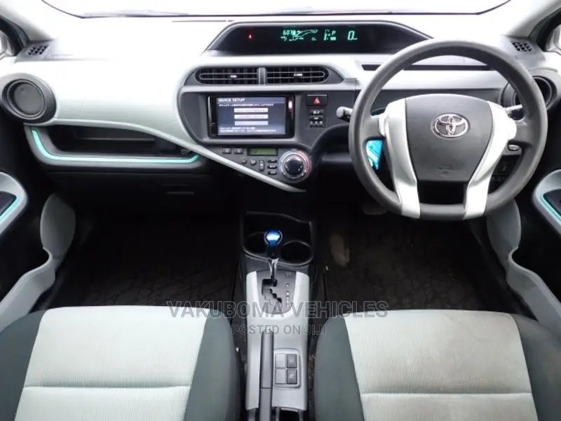 Toyota Aqua 2012 Gray