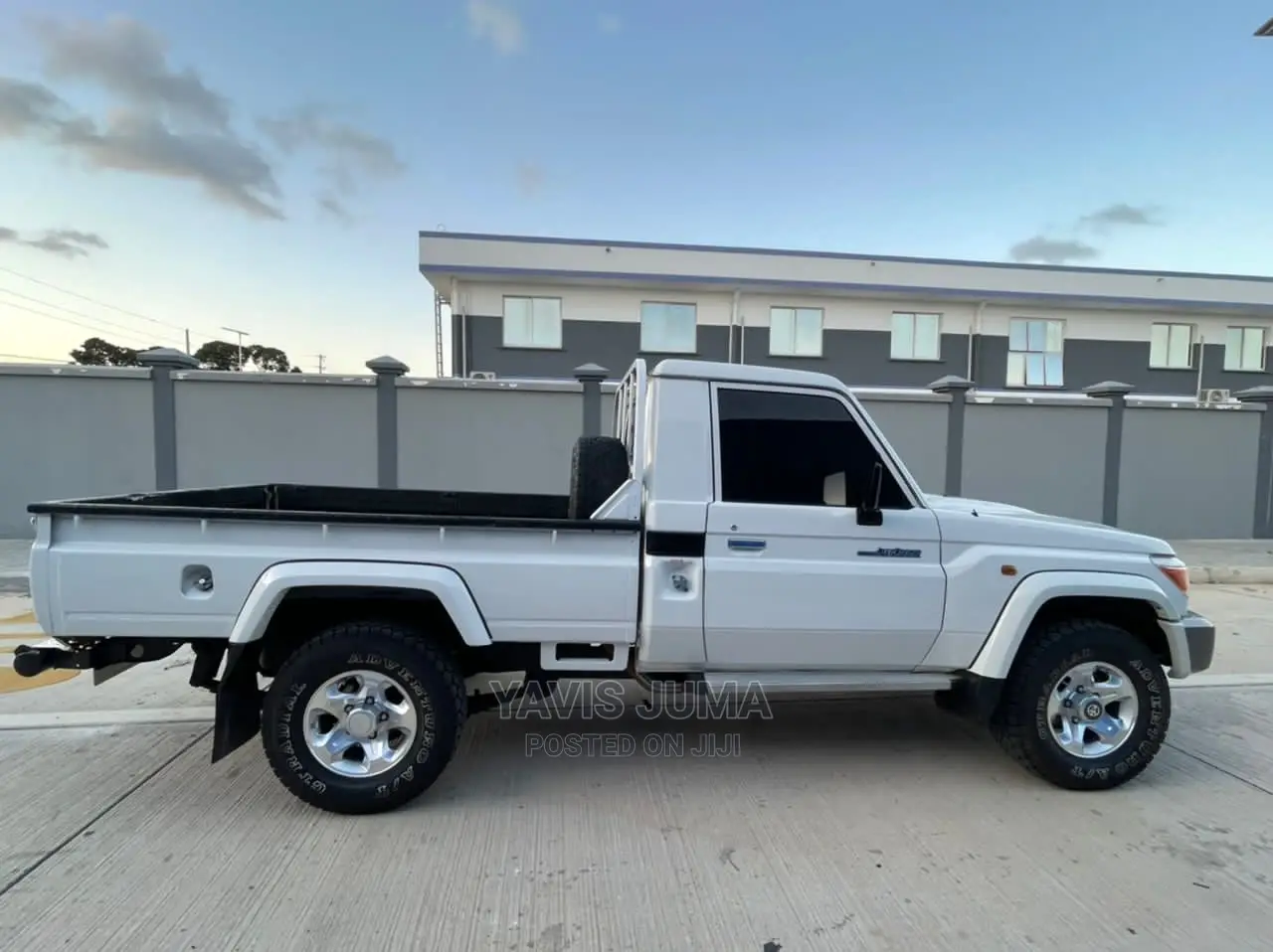 Toyota Land Cruiser 2016 White