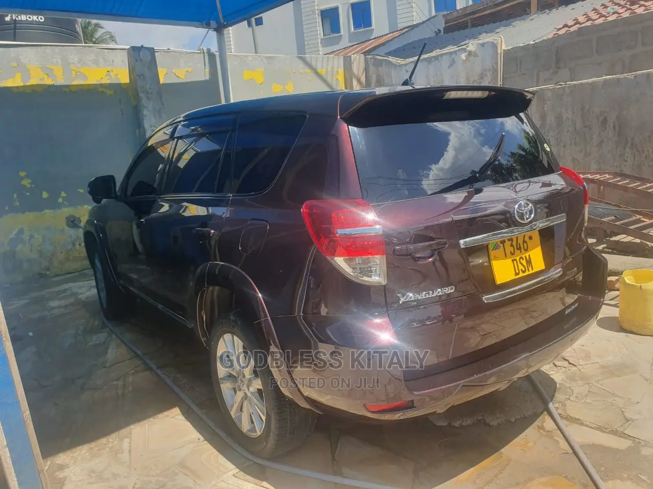 Toyota Vanguard 2011 Black