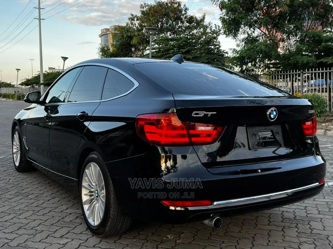 BMW 320i 2015 Black