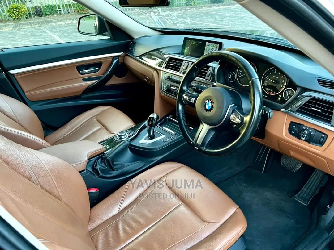 BMW 320i 2015 Black
