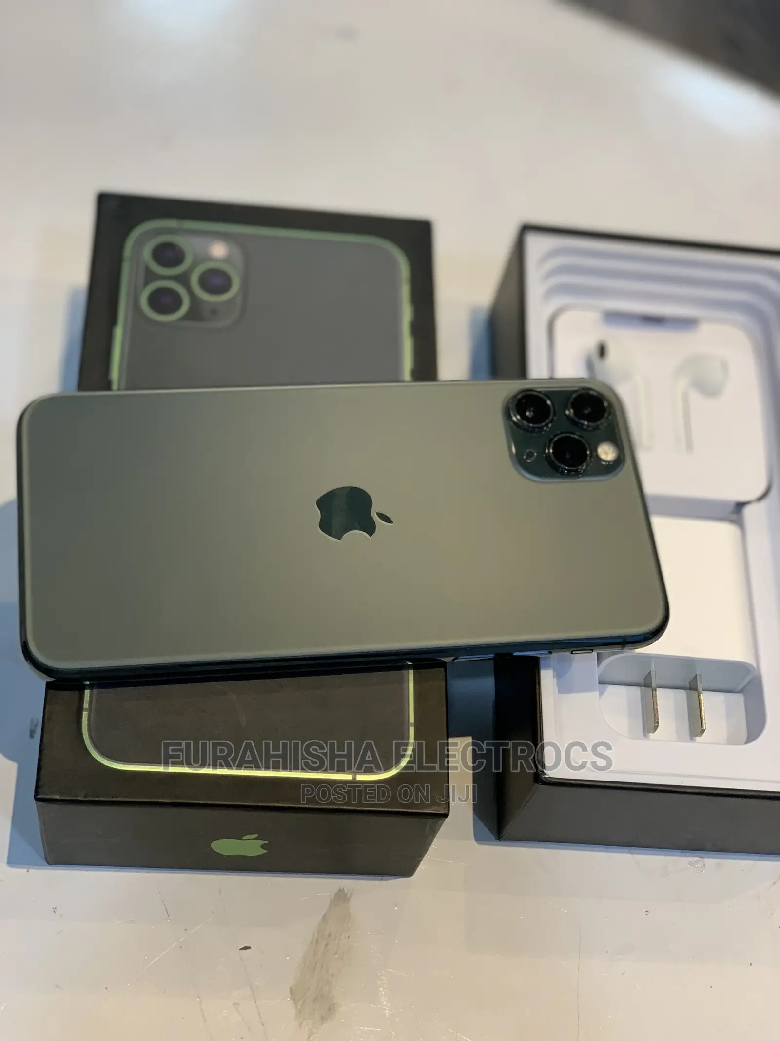 New Apple iPhone 11 Pro Max 256 GB Green