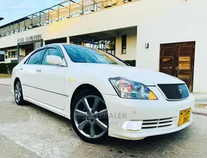 Toyota Crown 2004 White