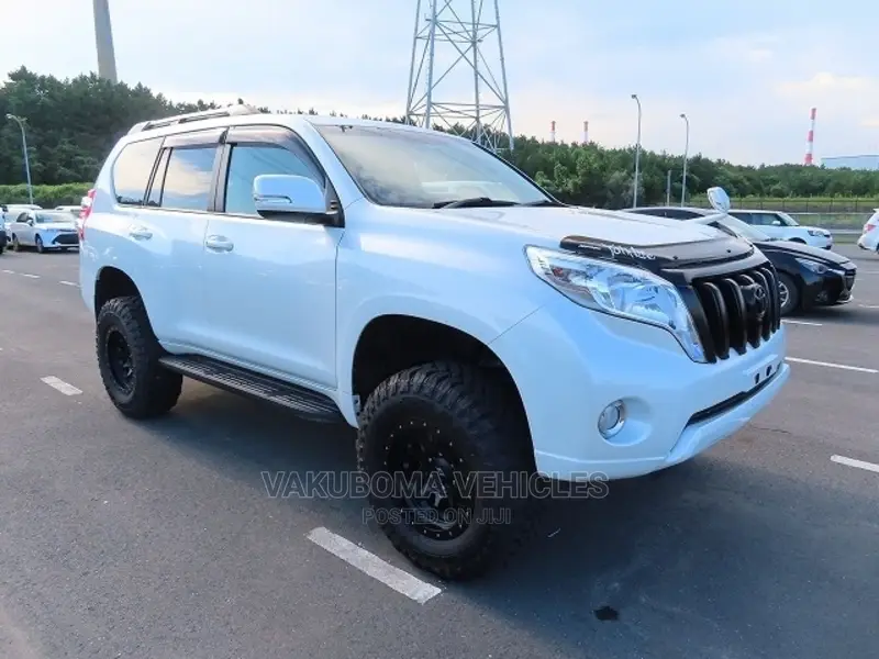 Toyota Land Cruiser Prado 2015 White