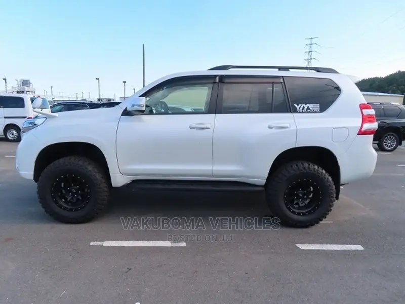 Toyota Land Cruiser Prado 2015 White