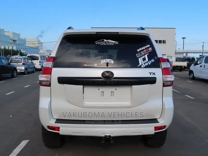 Toyota Land Cruiser Prado 2015 White