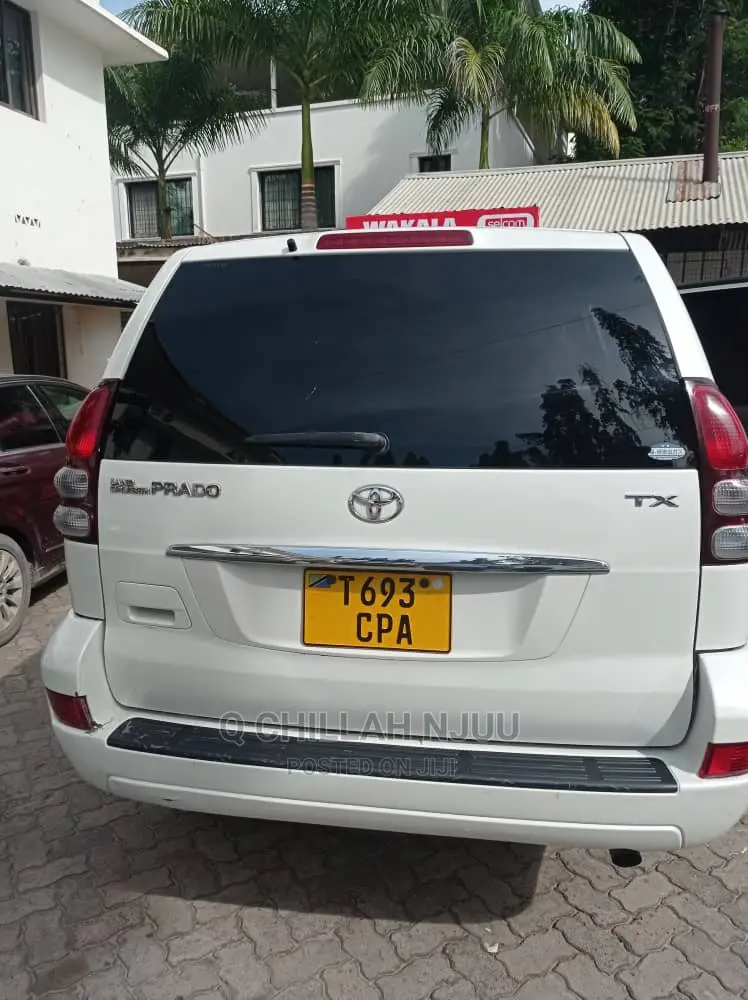 Toyota Land Cruiser Prado 2004 White