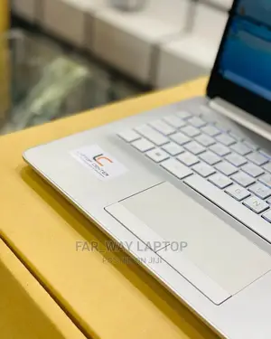 New Laptop HP Pavilion 14-Ce3064st 8GB Intel Core I3 HDD 1T