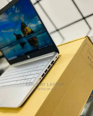 New Laptop HP Pavilion 14-Ce3064st 8GB Intel Core I3 HDD 1T