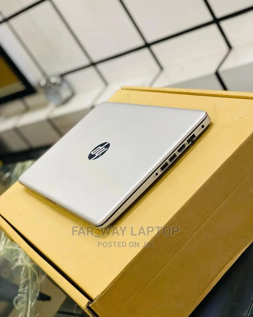 New Laptop HP Pavilion 14-Ce3064st 8GB Intel Core I3 HDD 1T