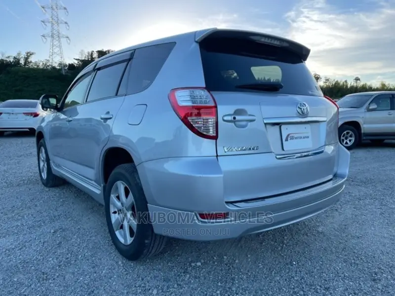 Toyota Vanguard 2008 Silver