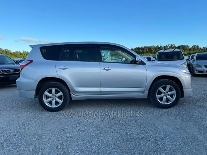 Toyota Vanguard 2008 Silver