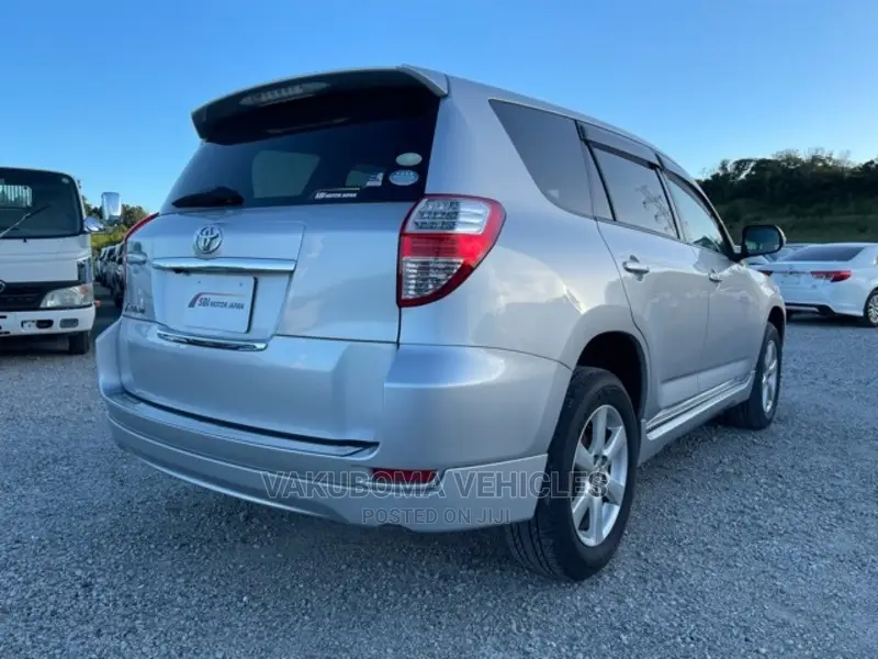 Toyota Vanguard 2008 Silver