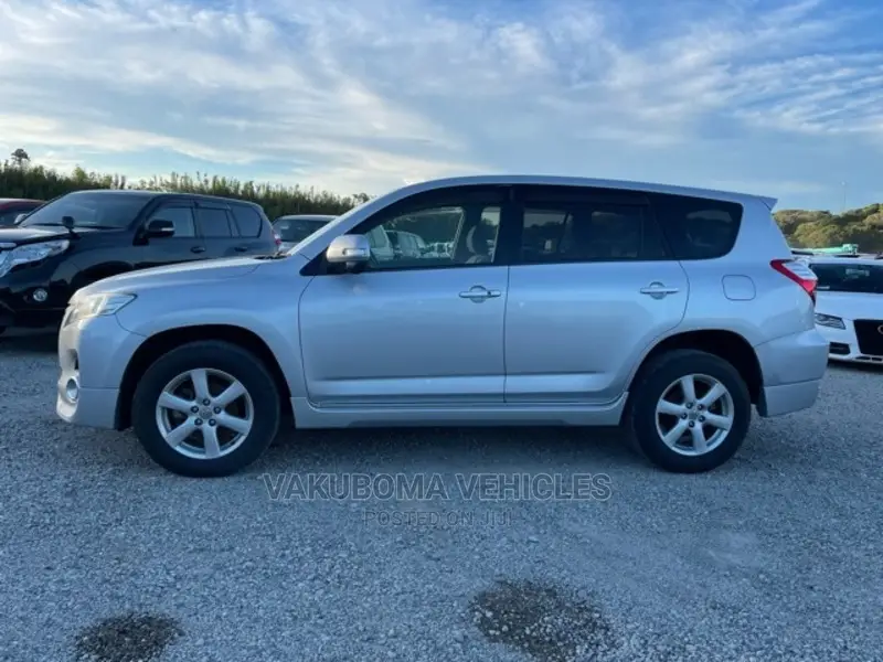 Toyota Vanguard 2008 Silver