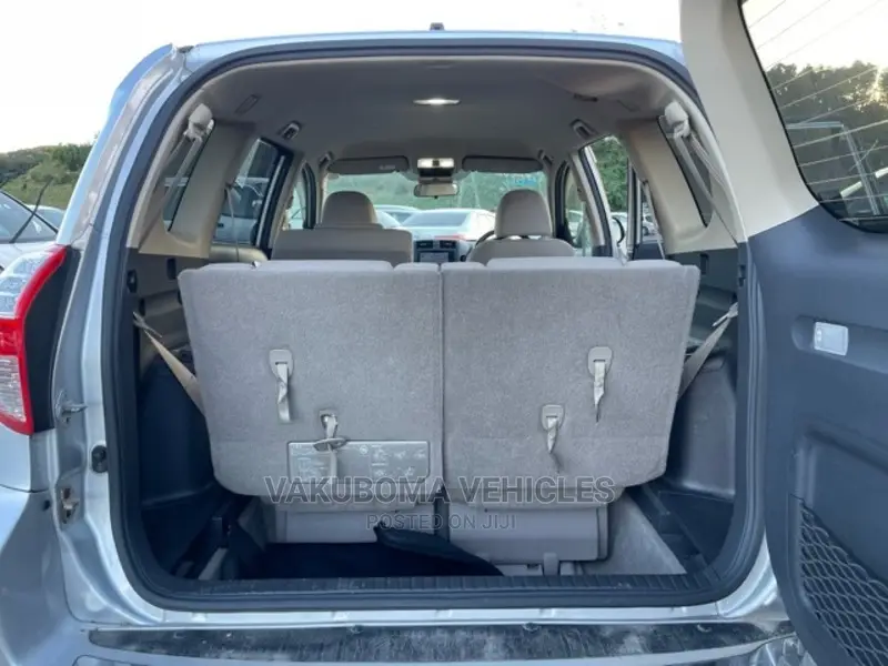 Toyota Vanguard 2008 Silver