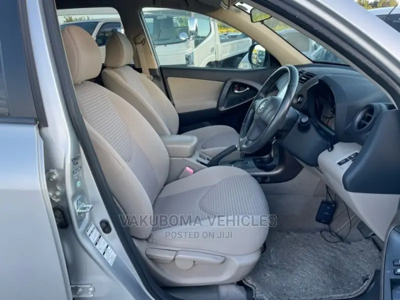 Toyota Vanguard 2008 Silver
