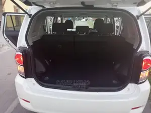 Toyota Corolla Rumion 2010 Pearl