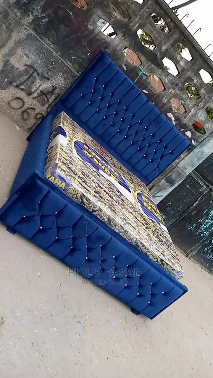 Sofa Bed 5 Kwa 6 Mpya