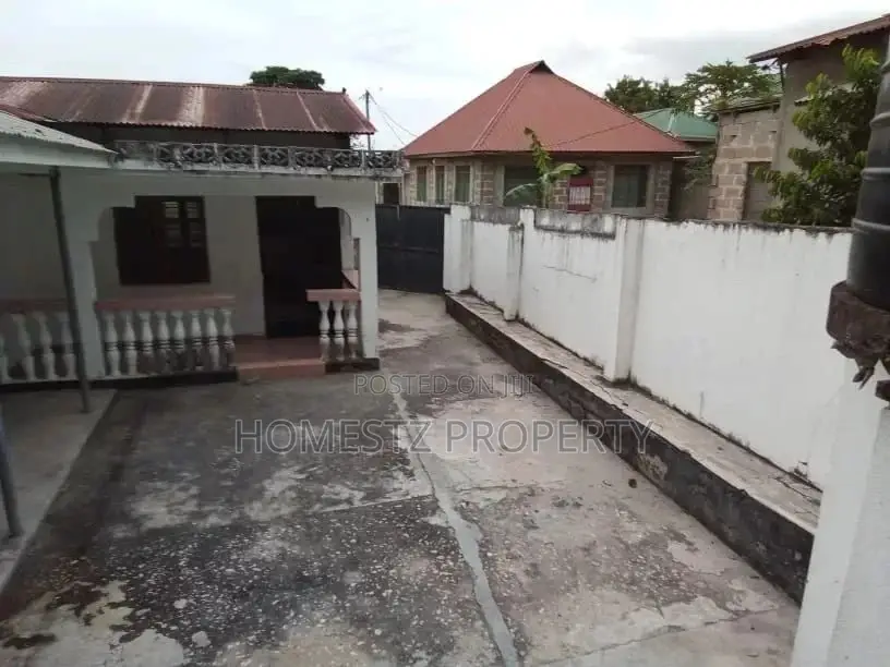 3bdrm House in Maxposh, Kinondoni for Sale