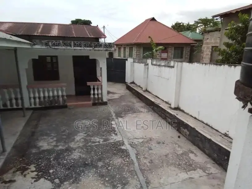 3bdrm House in Maxposh, Kinondoni for Sale