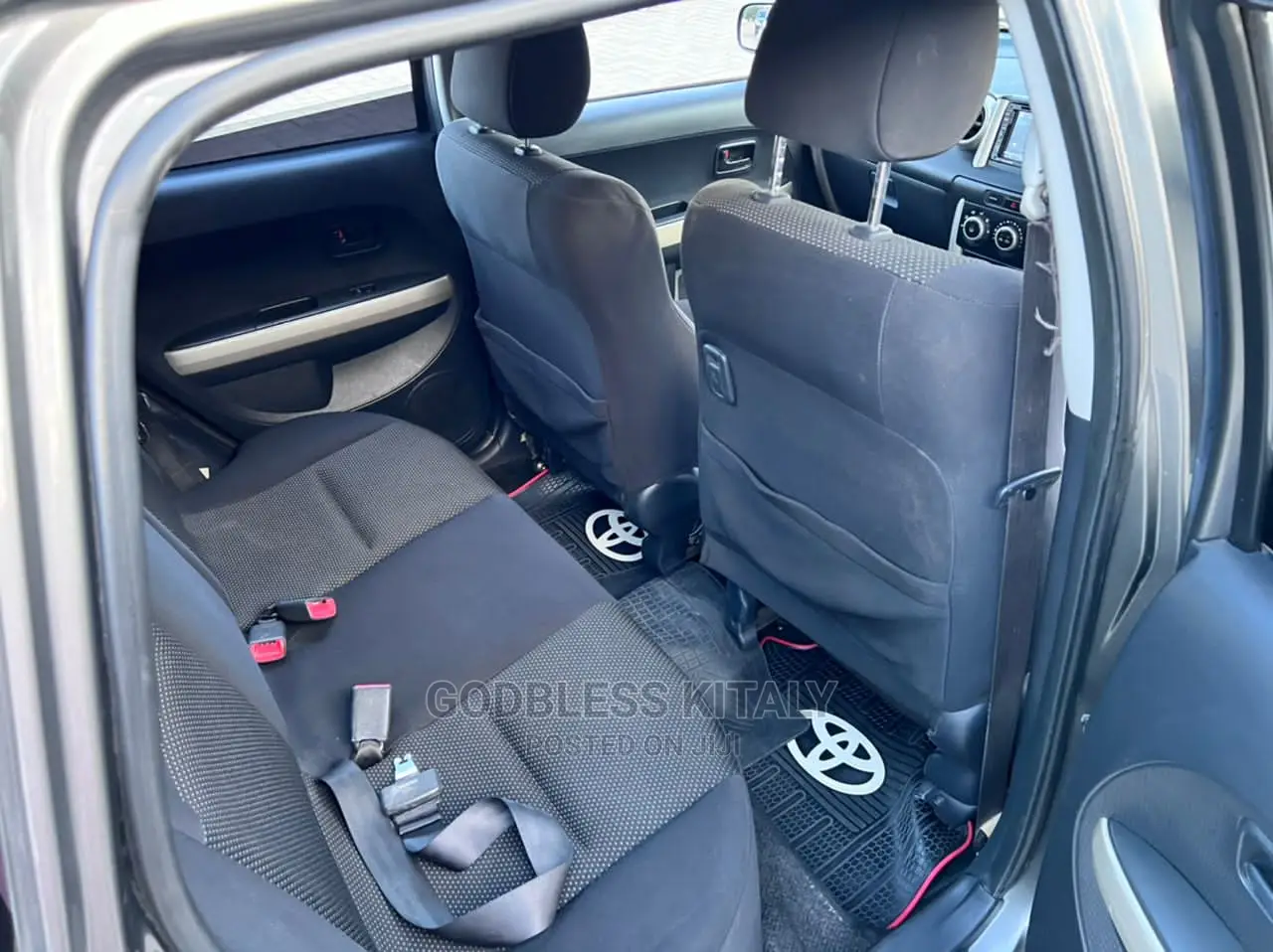 Toyota IST 2004 Gray