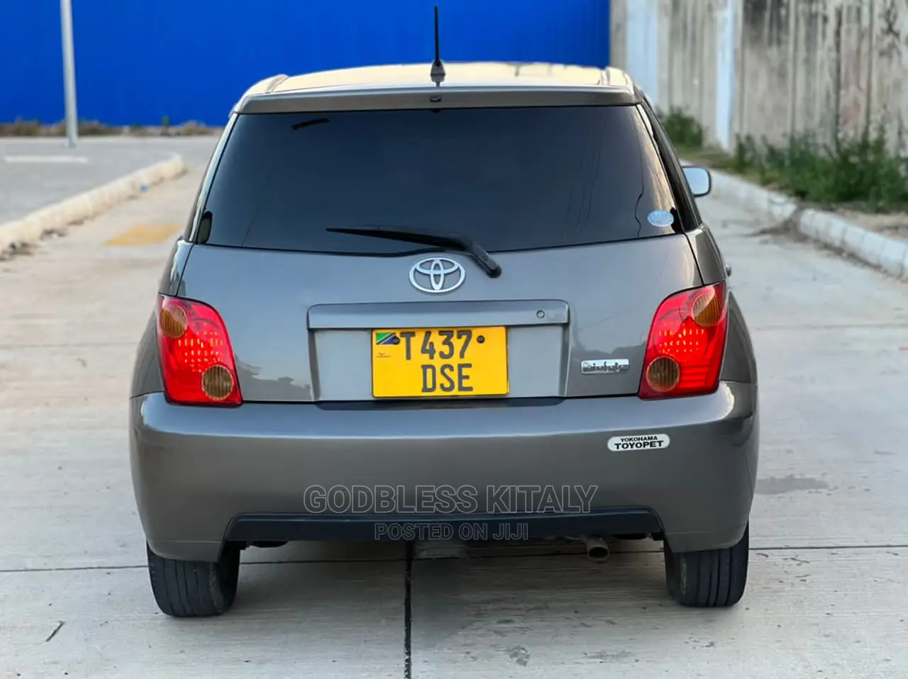 Toyota IST 2004 Gray
