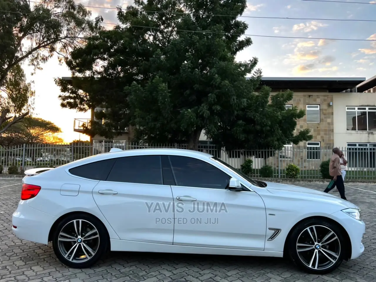 BMW 320i 2015 Pearl