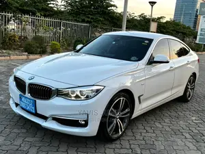 BMW 320i 2015 Pearl