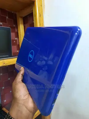Laptop Dell Inspiron 11 3179 4GB Intel Core 2 Duo HDD 500GB