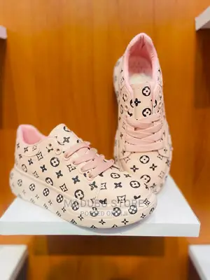 Women's Sneaker