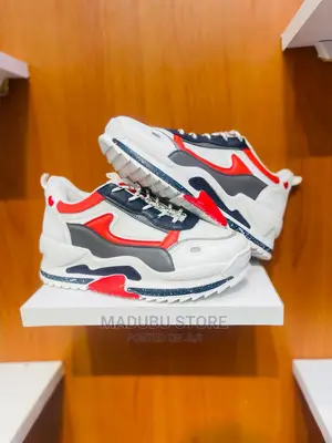 Women's Sneaker