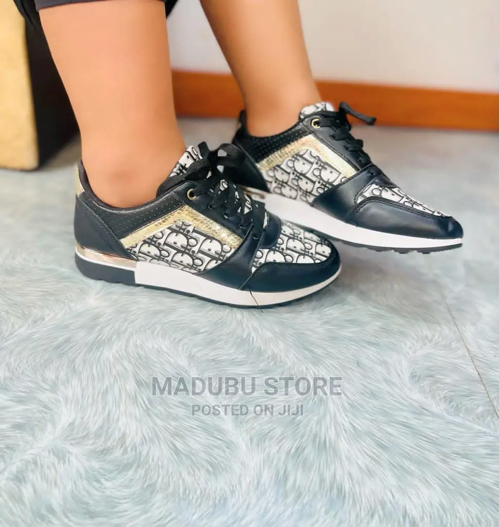 Women's Sneaker