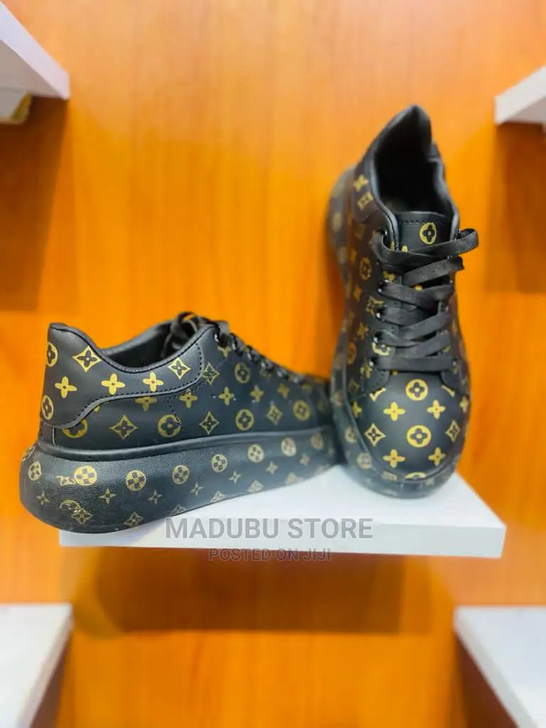 Women's Sneaker