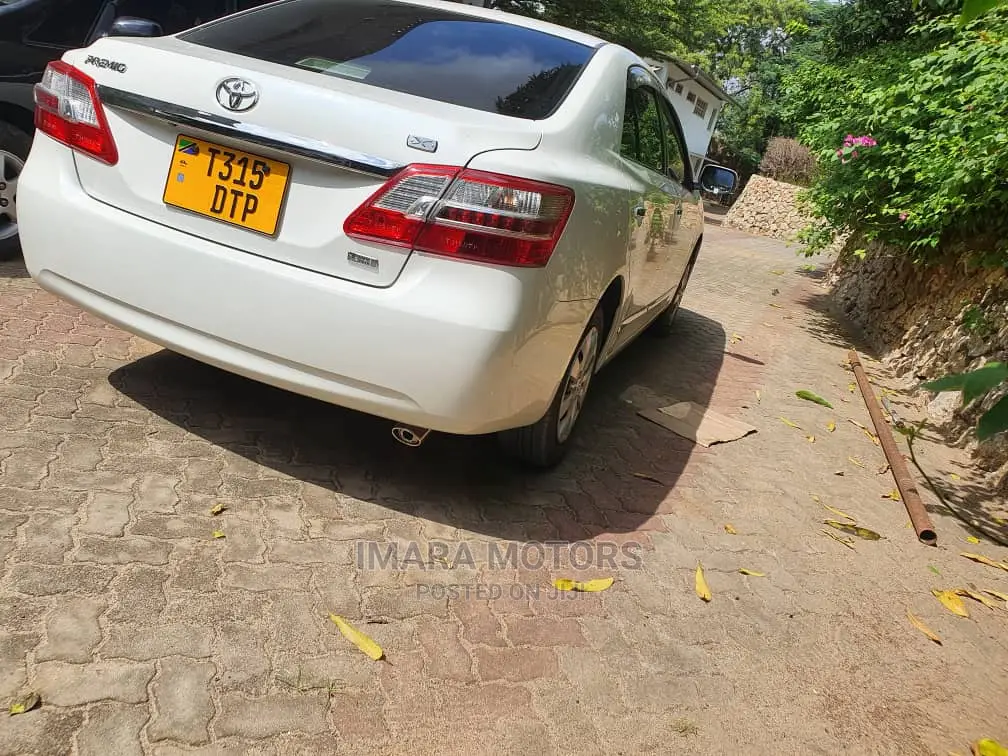 Toyota Premio 2012 White