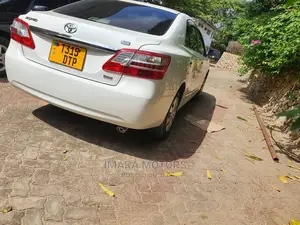 Toyota Premio 2012 White