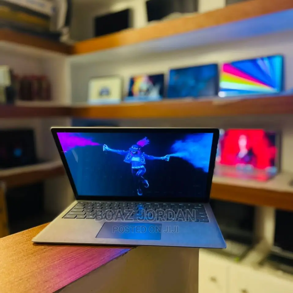 New Laptop Microsoft Surface Book 2 16GB Intel Core I7 SSD 1T