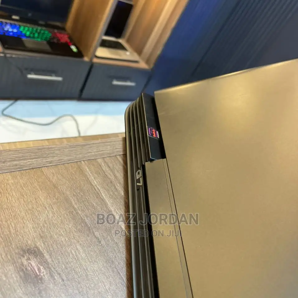 New Laptop Dell Inspiron 15 16GB Intel Core I7 SSHD (Hybrid) 1T
