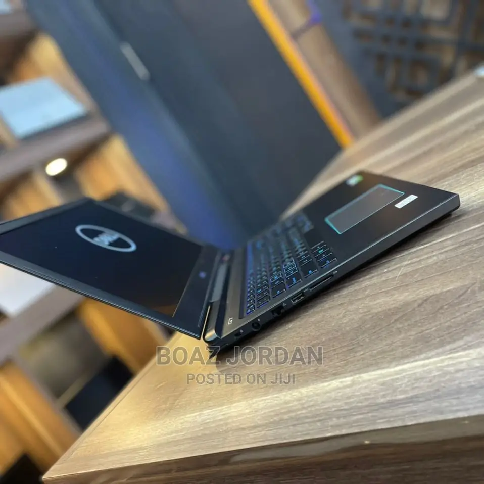 New Laptop Dell Inspiron 15 16GB Intel Core I7 SSHD (Hybrid) 1T