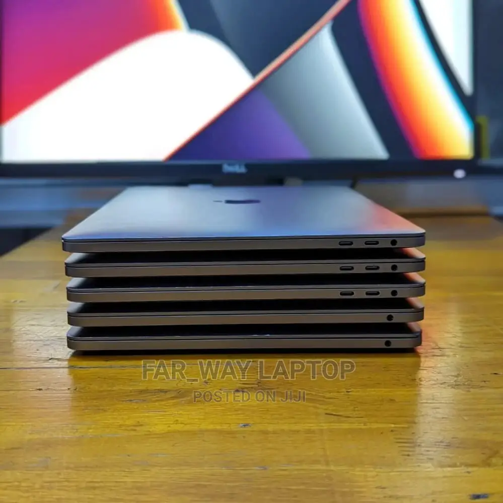 New Laptop Apple MacBook Pro 2017 8GB Intel Core I5 SSD 256GB